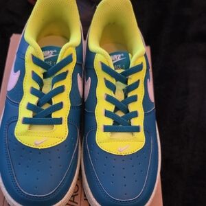 Nike Kids Vibrant Blue and Neon Yellow Sneakers